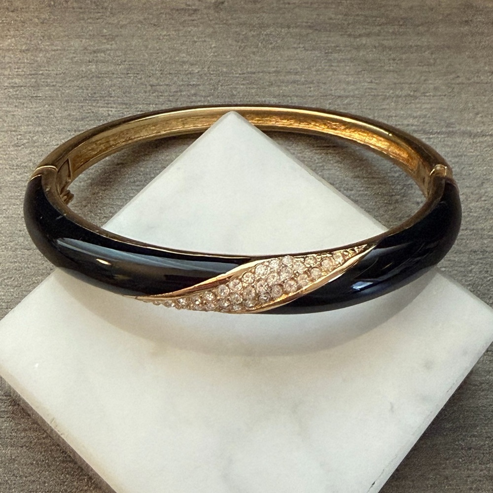 Christian Dior Vintage Enamel Crystal Hinged Bangle Bracelet #M15 Gold Black